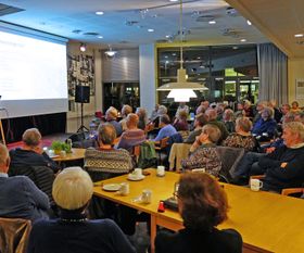 DSC01159 Geir Sørum og publikum